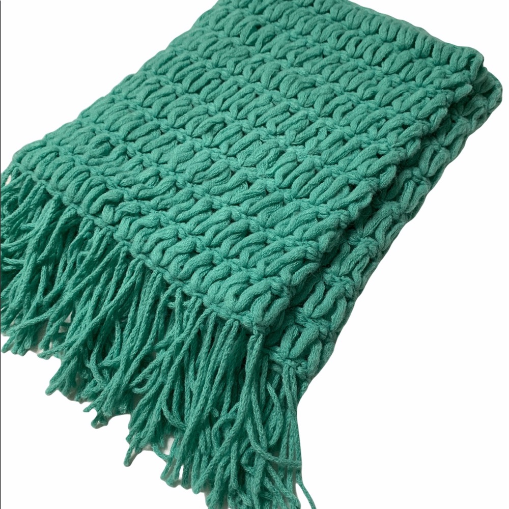 Lowest Deal $8 
Apt. 9 Beautiful Thick Fluffy Infinity Scarf - Picture 2 of 6